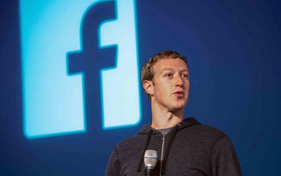 Mark-Zuckerberg-CEO-Facebook